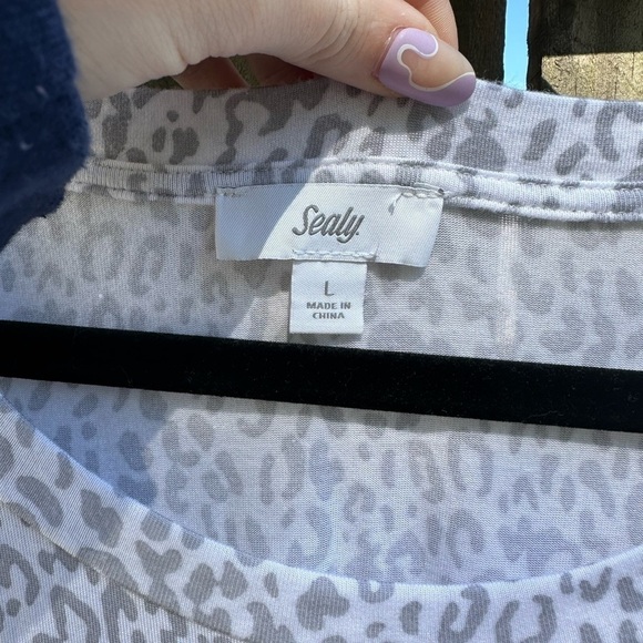 Sealy Cozy Modal Blend Stretchy Jersey Knit Snow Leopard Sleeper T Shirt Dress - Picture 2 of 6